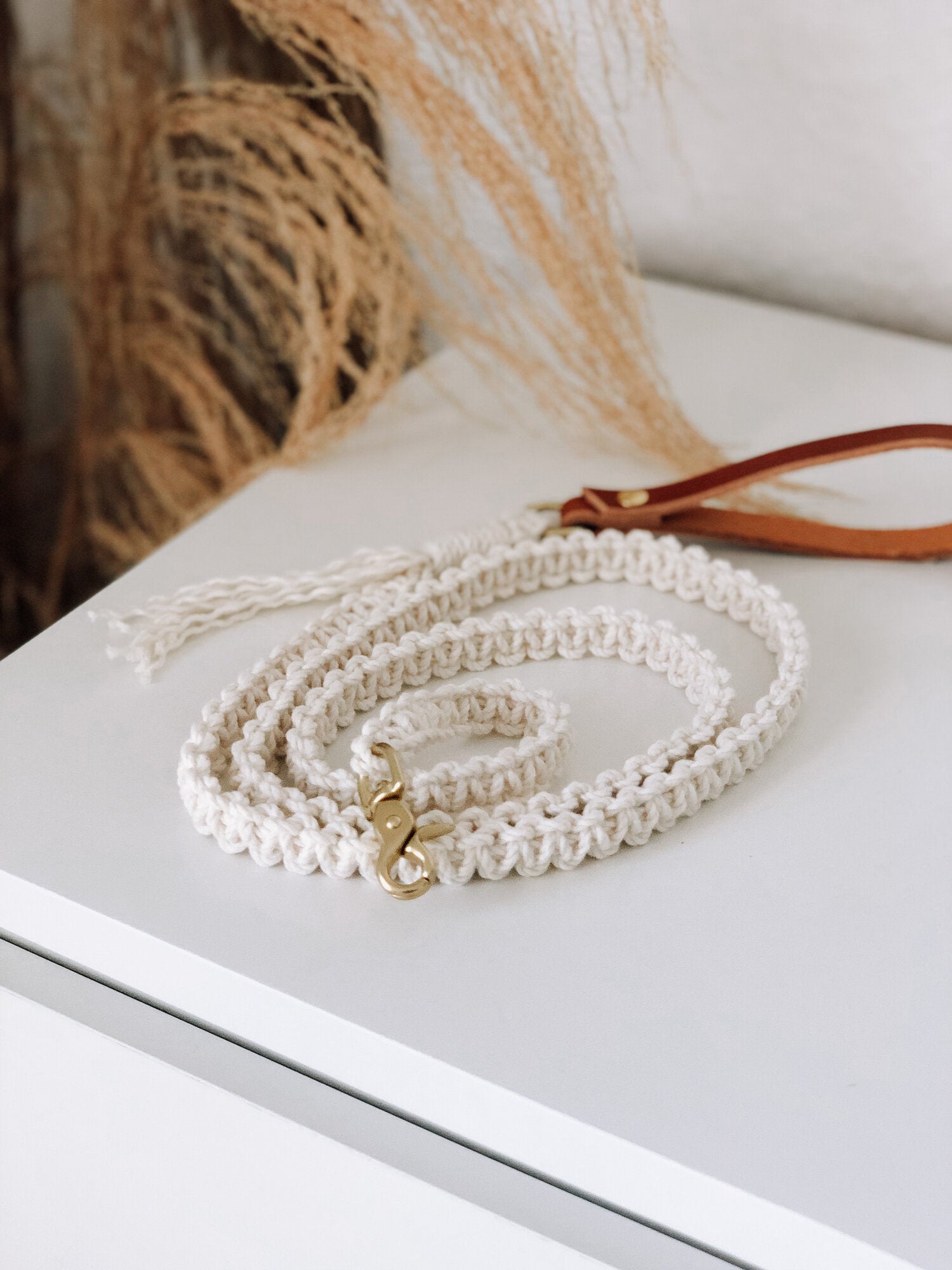 Macramé Dog Leash with Leather Handle - Natural