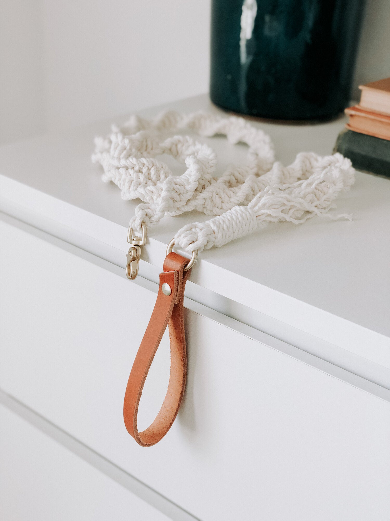 Macramé Dog Leash with Leather Handle - Natural