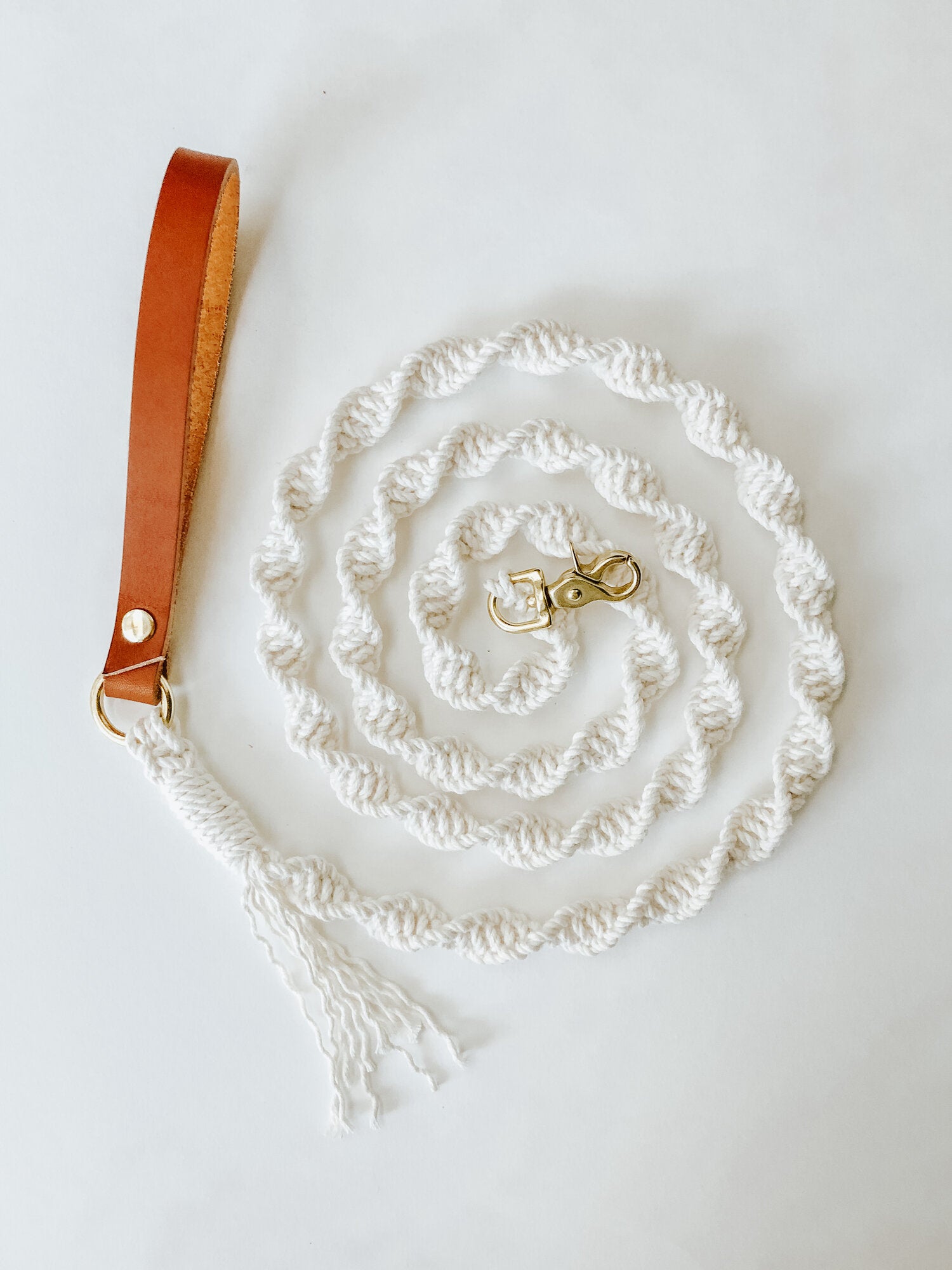 Macramé Dog Leash with Leather Handle - Natural